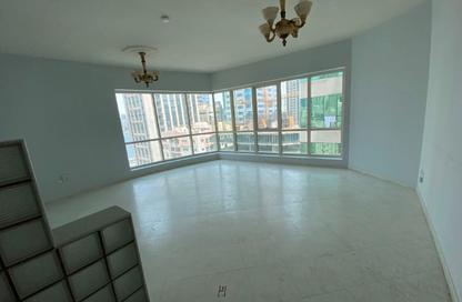Apartment - 1 Bedroom - 2 Bathrooms for rent in Al Majaz 3 - Al Majaz - Sharjah Apartment - 1 Bedroom - 2 Bathrooms for rent in Al Majaz 3 - Al Majaz - Sharjah