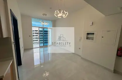 شقة - غرفة نوم - 2 حمامات للايجار في سكايز من دانوب - ارجان - دبي شقة - غرفة نوم - 2 حمامات للايجار في سكايز من دانوب - ارجان - دبي