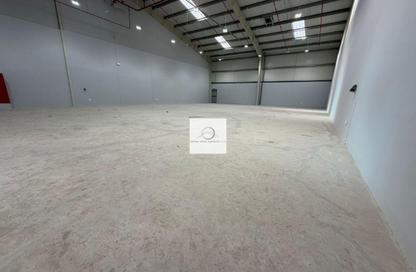 Warehouse - Studio - 1 Bathroom for rent in Al Khabisi - Deira - Dubai