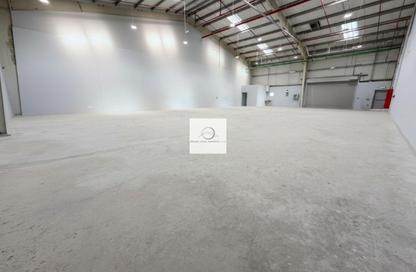 Warehouse - Studio - 1 Bathroom for rent in Al Khabisi - Deira - Dubai