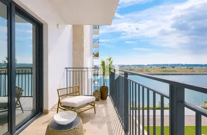 Apartment - 2 Bedrooms - 2 Bathrooms for rent in Waters Edge - Yas Island - Abu Dhabi