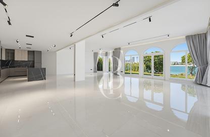 Villa - 4 - 6 for rent in Garden Homes Frond C - Garden Homes - Palm Jumeirah - Dubai