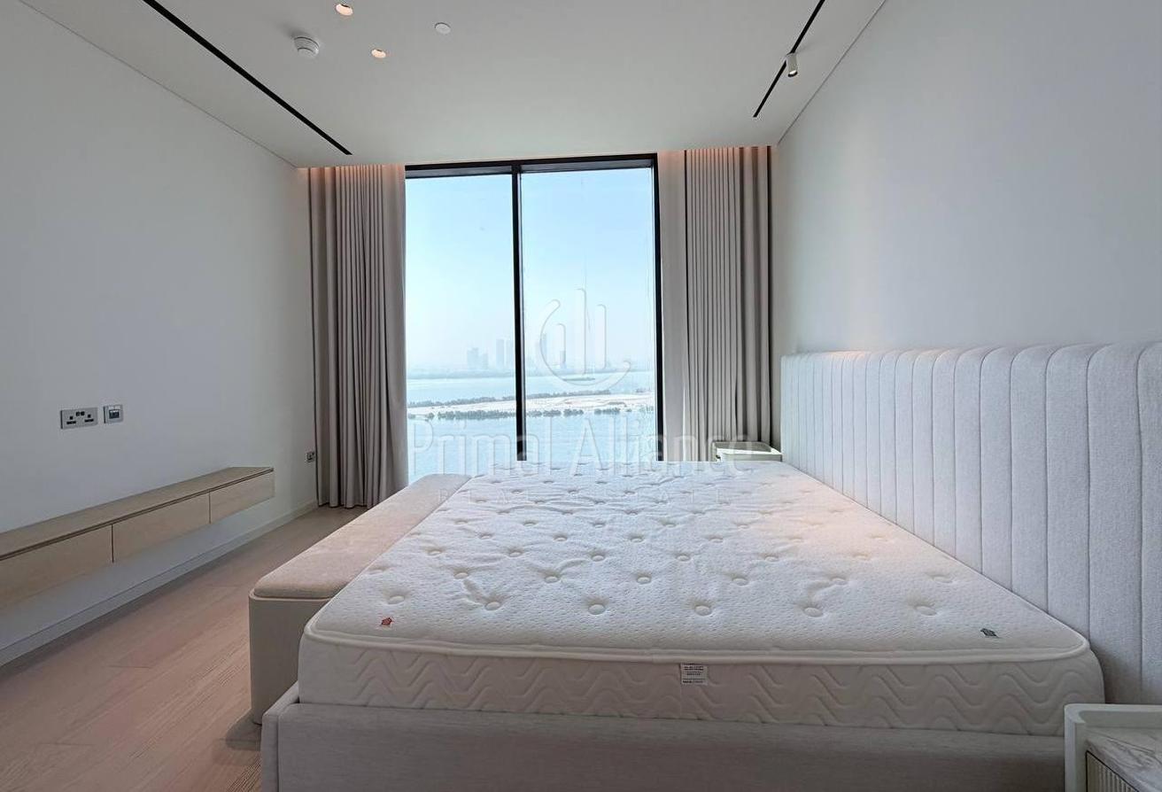 Burj Khalifa and Water View | Branded | Fully Furnished photo 5