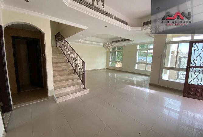 70689282 - Property Image 3