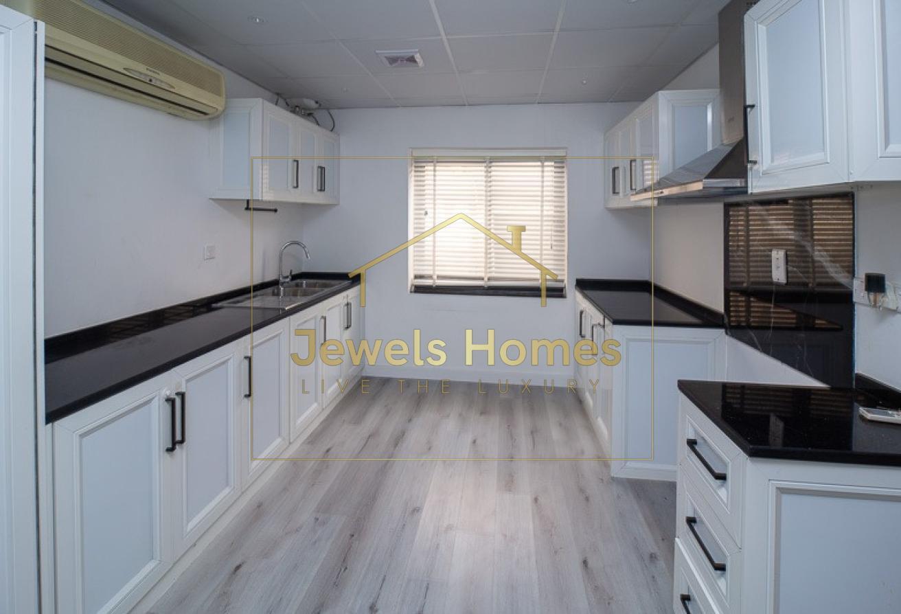 4 Bed+Maid|Fully Renovated|All Utilities Included photo 8
