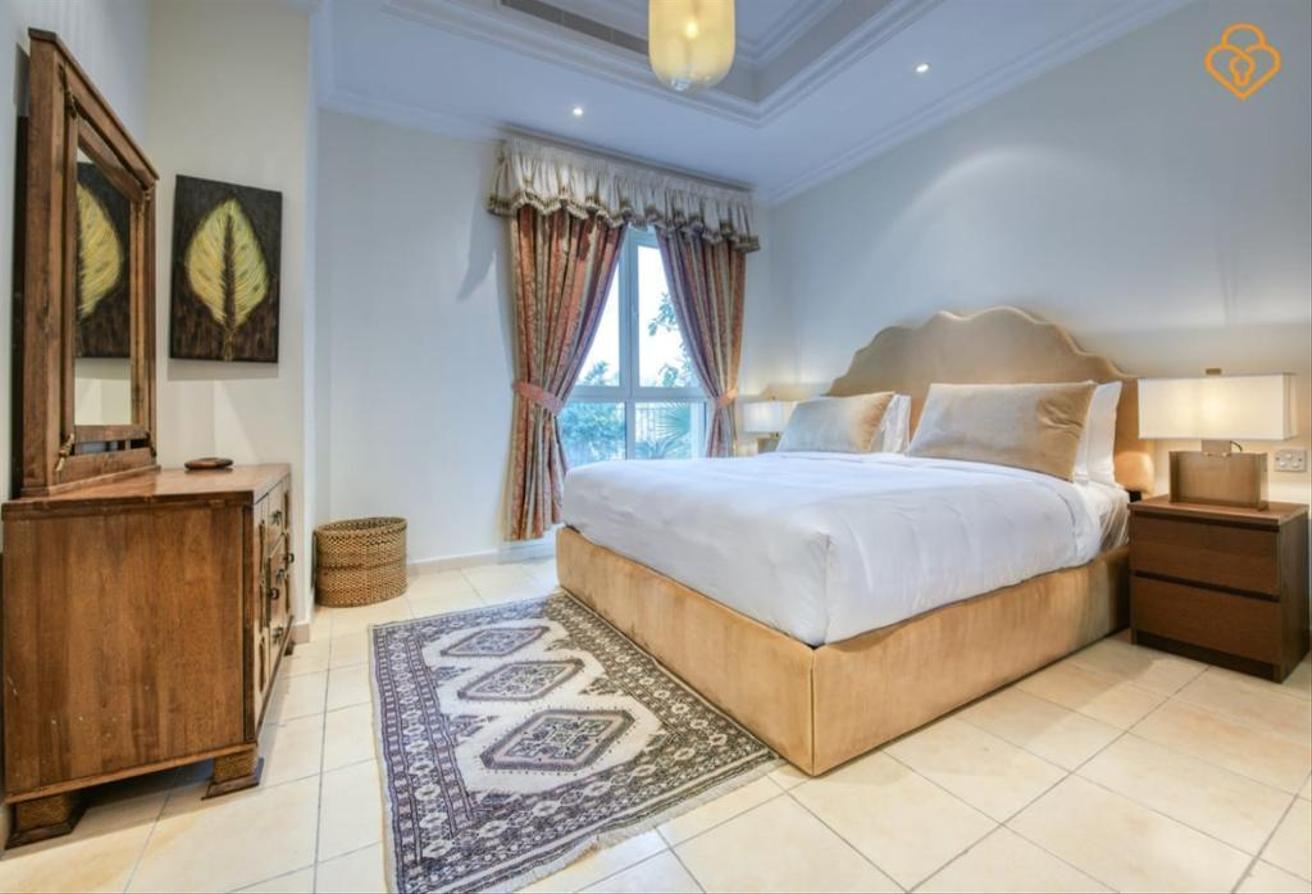 Jumeirah Island Garden home with pool photo 14