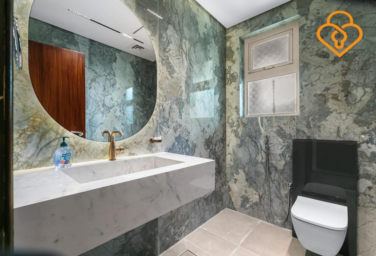 Jumeirah Island Garden home with pool photo 9