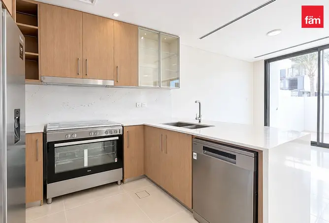 156007390 - Property Image 3