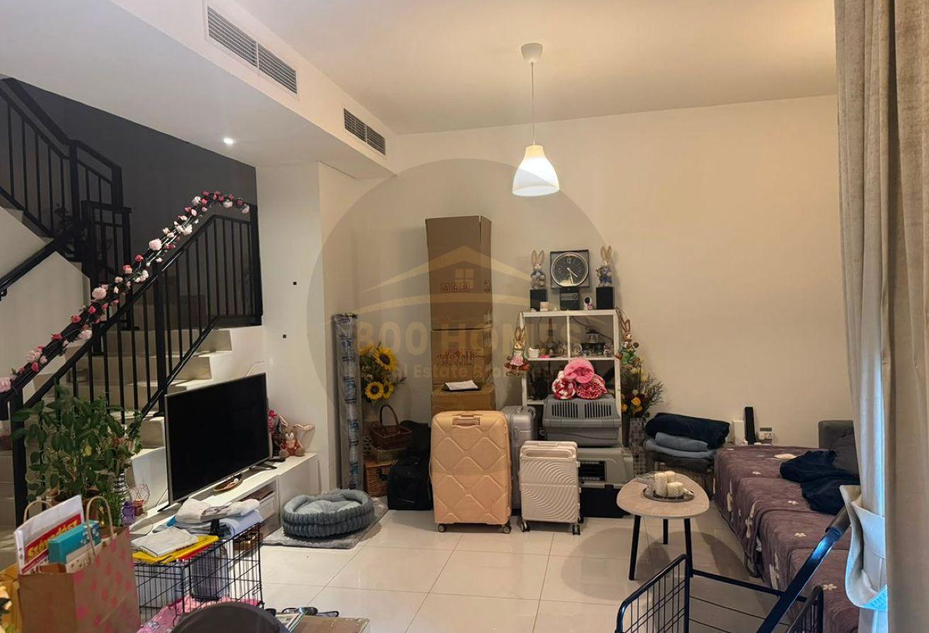Upgraded Townhouse | Private Garden | 2Car Parking photo 6