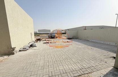 Factory - Studio - 4 Bathrooms for rent in Al Sajaa Industrial - Al Sajaa - Sharjah