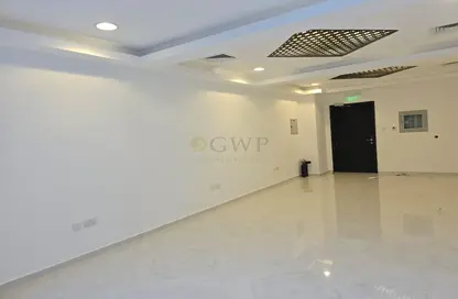 Office Space - Studio - 2 Bathrooms for rent in Tamani Art Tower - Business Bay - Dubai