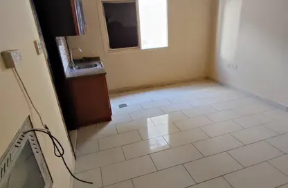 شقة - غرفة نوم - 1 حمام للايجار في مويلح - الشارقة