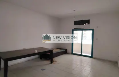 Apartment - 2 Bedrooms - 2 Bathrooms for rent in SG Al Soor Building - Al Soor - Al Qasimia - Sharjah