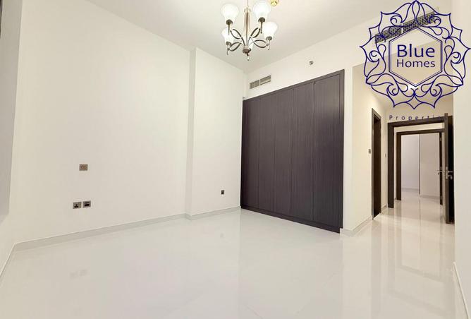 3 BR Apartment in Al Barsha with Landmark View photo 3