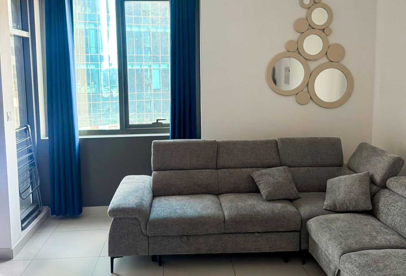 Spacious Apartment | Well Maintained |Middle Floor