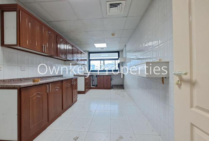 111853600 - Property Image 2