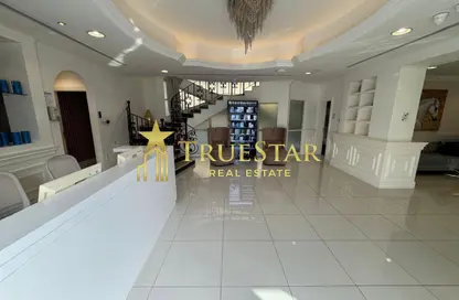 Villa - Studio - 3 Bathrooms for rent in Umm Suqeim 2 Villas - Umm Suqeim 2 - Umm Suqeim - Dubai