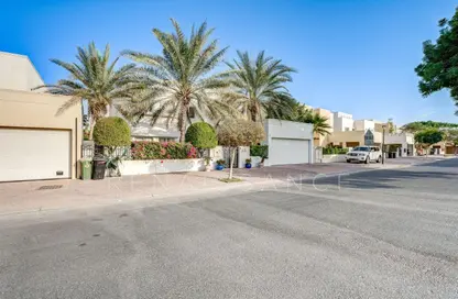 Villa - 5 Bedrooms - 6 Bathrooms for sale in Meadows 2 - Meadows - Dubai