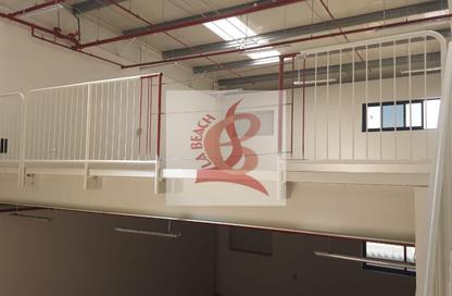 Warehouse - Studio - 1 for rent in Ras Al Khor Industrial 3 - Ras Al Khor - Dubai