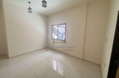 شقة - 1 حمام للايجار في مساكن كورنيش عجمان - طريق كورنيش عجمان - عجمان
