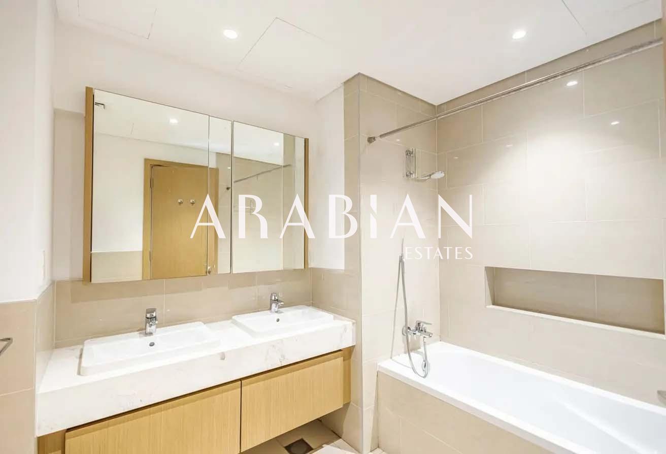 Pool View | Vacant in October | Great Location photo 10
