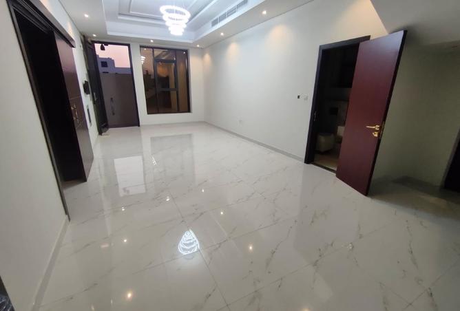 121554764 - Property Image 2