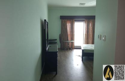 Apartment - 2 Bedrooms - 4 Bathrooms for rent in Corniche Tower - Ajman Corniche Road - Ajman