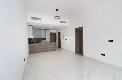 Apartment - 1 Bedroom - 2 Bathrooms for rent in Royal Regency - Business Bay - Dubai