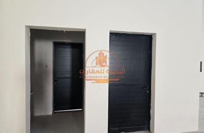Warehouse - Studio - 1 Bathroom for rent in Umm Al Thuoob - Umm Al Quwain