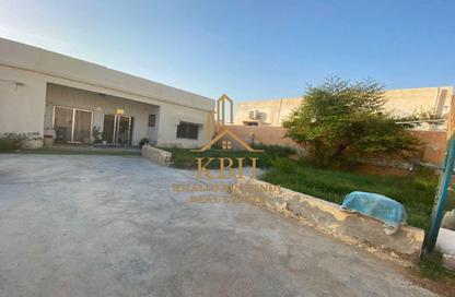 Villa - 3 - 4 for sale in Al Ghafia - Al Riqqa - Sharjah Villa - 3 - 4 for sale in Al Ghafia - Al Riqqa - Sharjah
