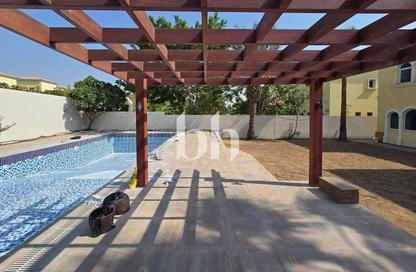 Villa - 3 - 4 for rent in District 8 - Jumeirah Park - Dubai