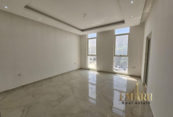 121540944 - Property Image 3