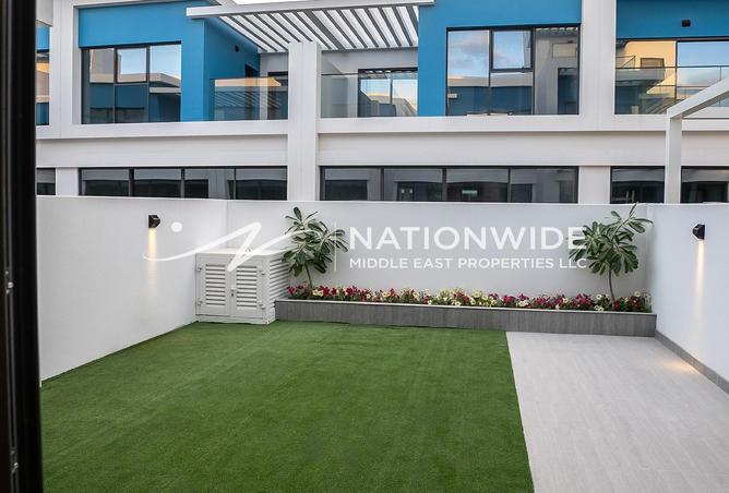 2OtnKaCb75M - Property Main Image