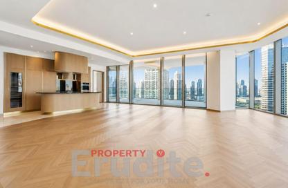 Apartment - 4 Bedrooms - 6 Bathrooms for rent in Jumeirah Living Business Bay - Peninsula - Business Bay - Dubai