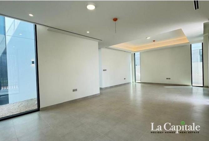 100413957 - Property Image 3