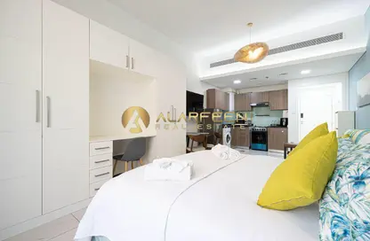 شقة - 1 حمام للايجار في كريستال مساكن - منطقة 11 - قرية جميرا الدائرية - دبي