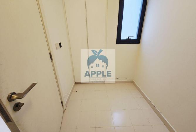 81114745 - Property Image 3