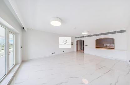Apartment - 3 Bedrooms - 5 Bathrooms for rent in Jood Residence Plaza - Al Muraqqabat - Deira - Dubai