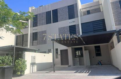 Villa - 5 Bedrooms - 6 Bathrooms for rent in Zinnia - Damac Hills 2 - Dubai Villa - 5 Bedrooms - 6 Bathrooms for rent in Zinnia - Damac Hills 2 - Dubai