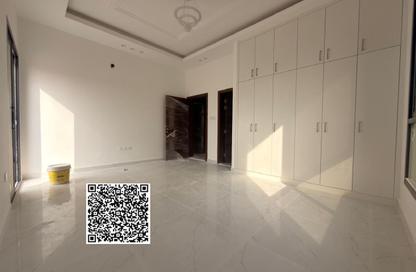 Villa - 3 Bedrooms - 5 Bathrooms for sale in Al Yasmeen 1 - Al Yasmeen - Ajman