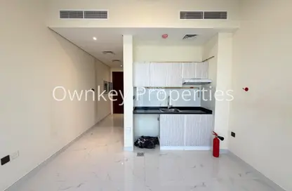Apartment - Studio - 1 Bathroom for rent in Farah Alattar Building - Al Karama - Dubai