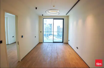 شقة - غرفة نوم - 1 حمام للايجار في مساكن الارتفاع - منطقة 16 - قرية جميرا الدائرية - دبي