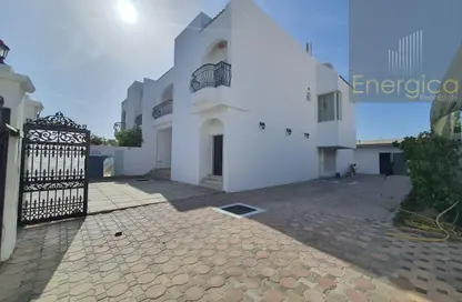 فيلا - 5 غرف نوم - 4 حمامات للايجار في فلل الجميرا 2 - جميرا 2 - جميرا - دبي