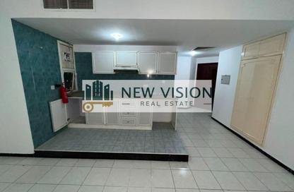 Apartment - Studio - 1 Bathroom for rent in Abu Shagara building - Abu shagara - Sharjah