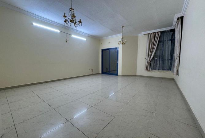 75402729 - Property Image 2