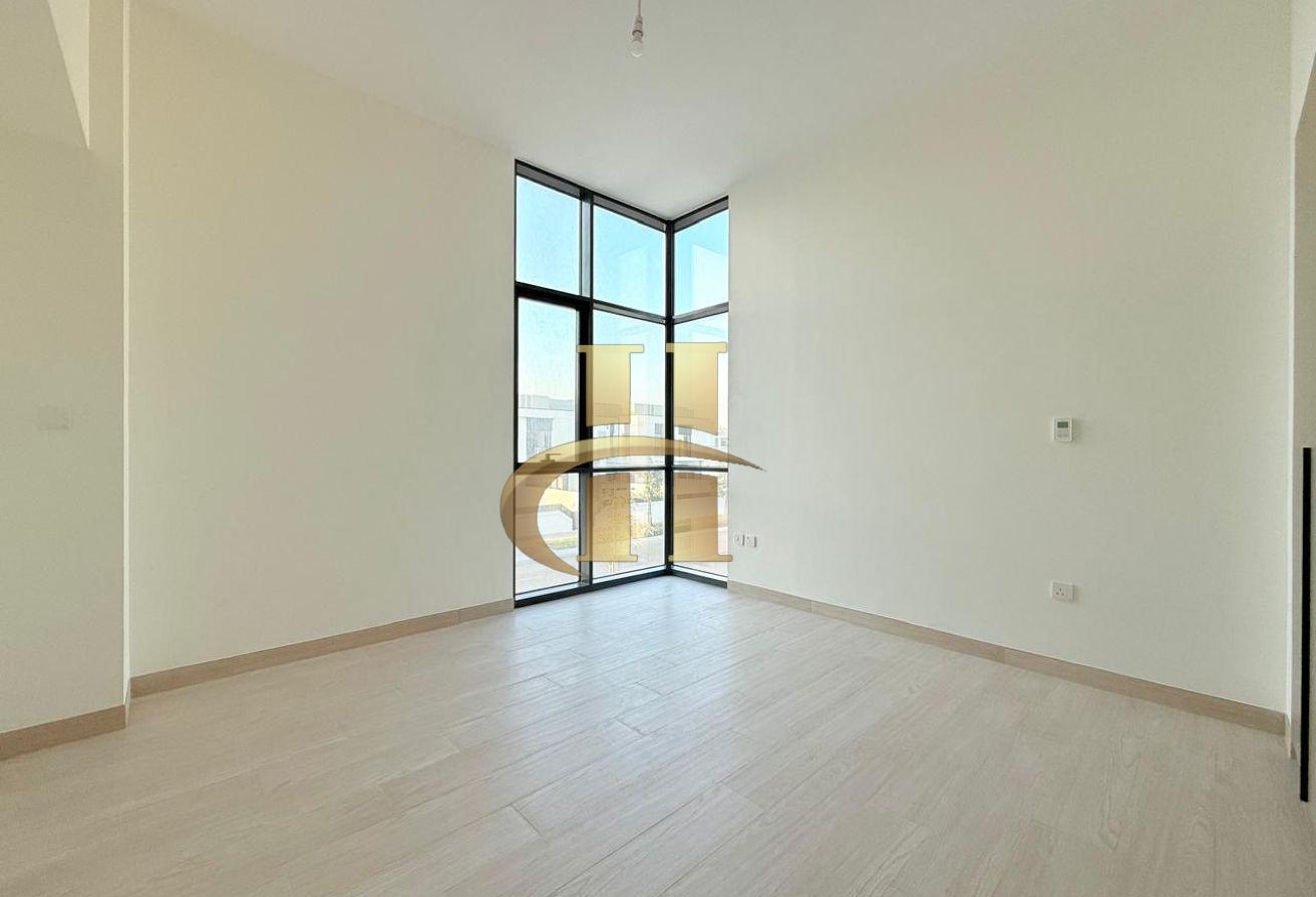 Stylish Modern living-corner townhouse | Book Now photo 19