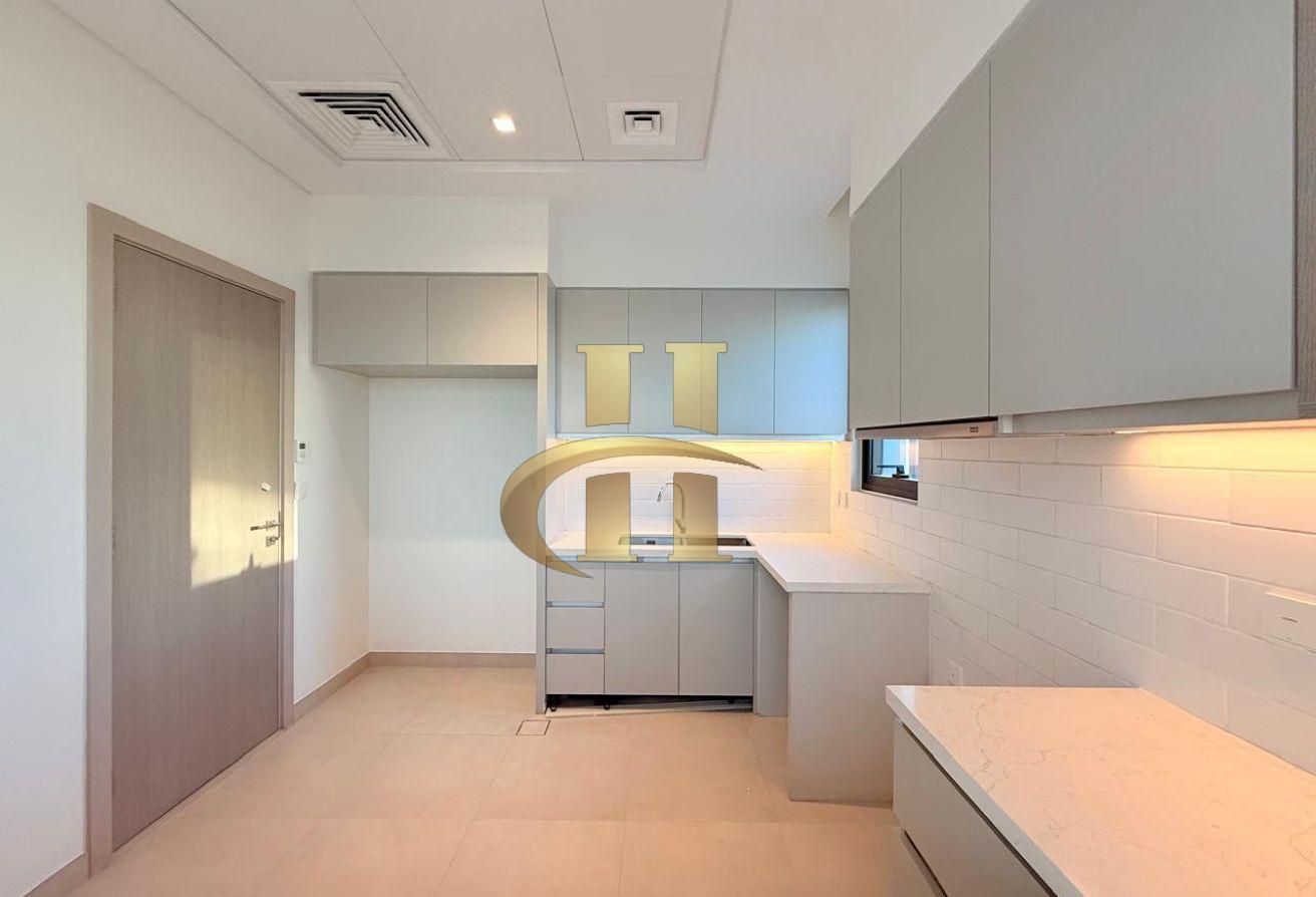 Stylish Modern living-corner townhouse | Book Now photo 12
