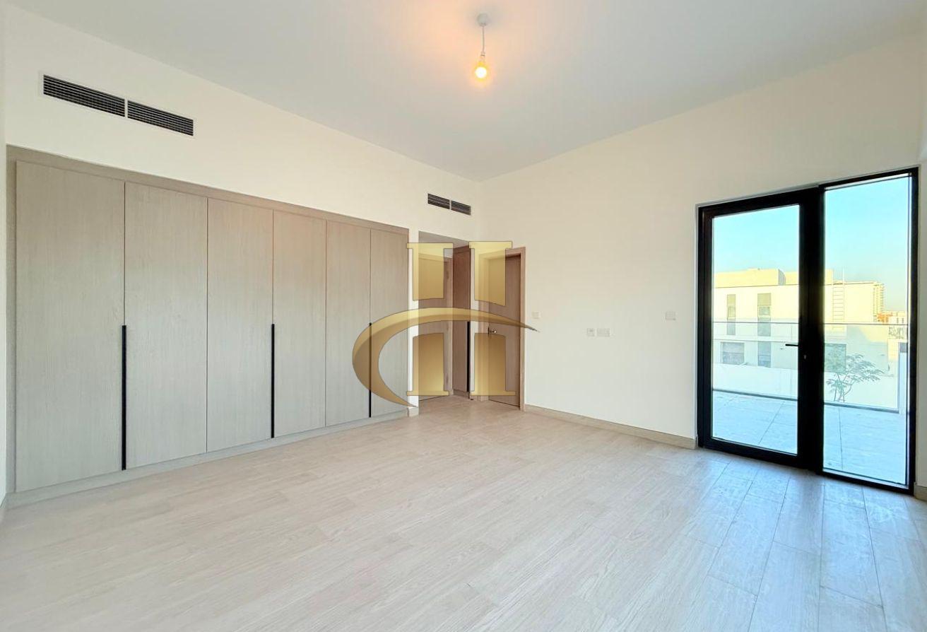 Stylish Modern living-corner townhouse | Book Now photo 18