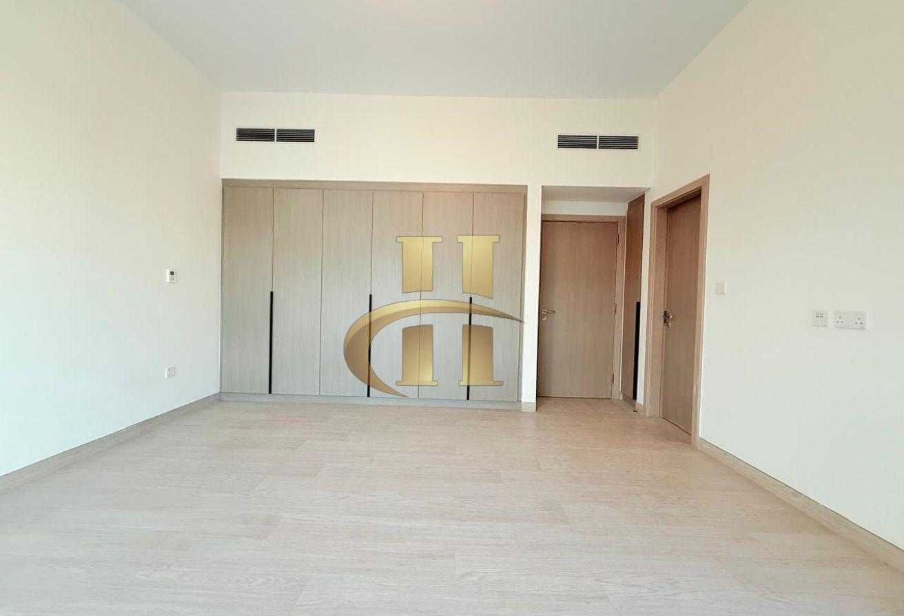 Stylish Modern living-corner townhouse | Book Now photo 17