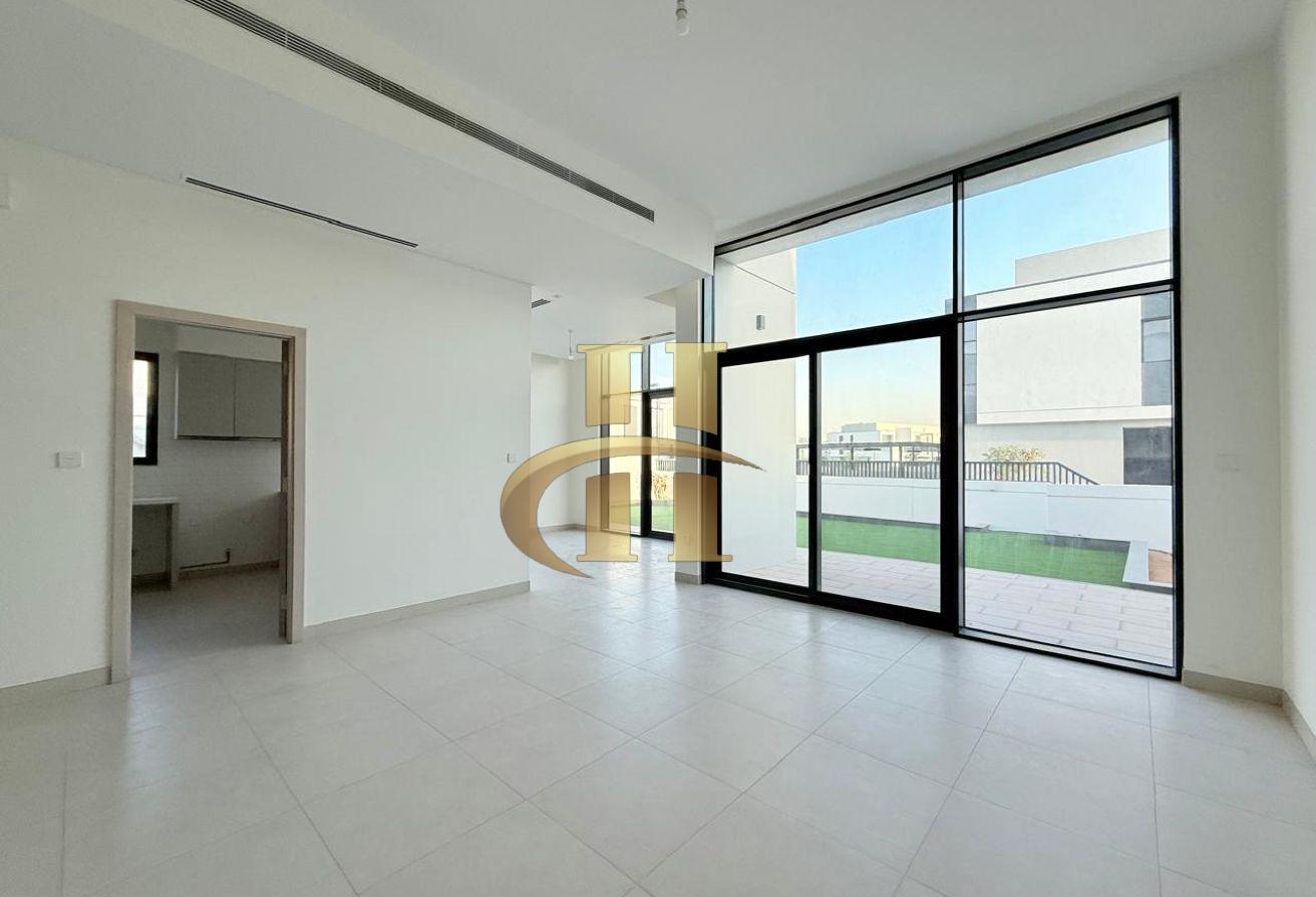 Stylish Modern living-corner townhouse | Book Now photo 6